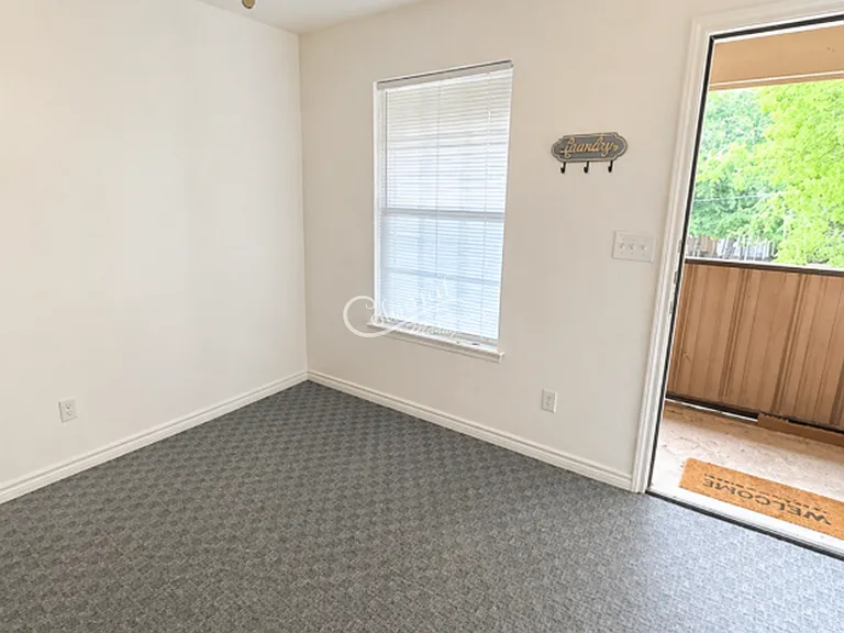 507 N Gilmer St #B1 — Photo 2