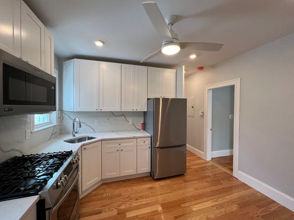 11 Burnham St #2L