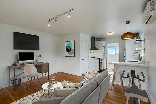 1816 Bellevue Ave #1820 Photo 1