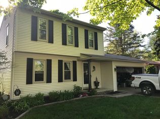 1873 Baywood Dr, Wixom, MI 48393