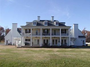 680 Timber Ridge Dr, Lexington, TN 38351