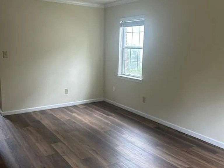 1820 Belleville Rd SW — Photo 2