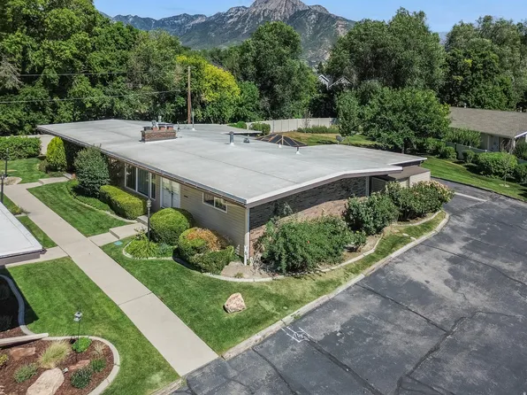 4547 S Tanglewood Dr, Holladay, UT 84117