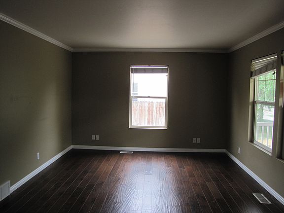 3rd image of 1604 N Durocher Ln