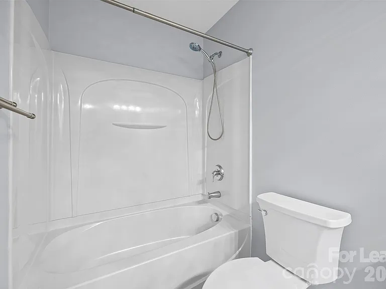 2052 Shady Pond Dr — Photo 22