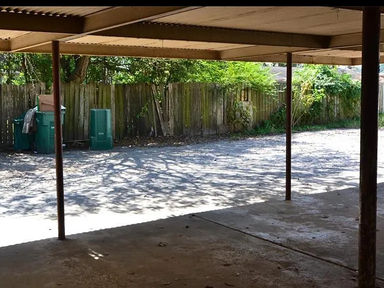 1867 Florida Dr — Photo 9