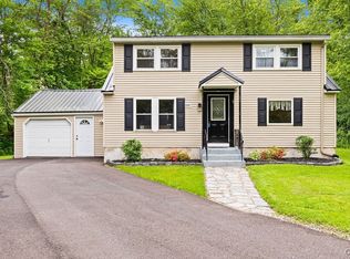 8247 Oswego Rd, Liverpool, NY 13090