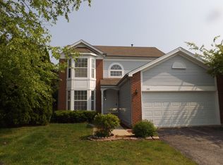 138 W Country Walk Dr, Round Lake Beach, IL 60073