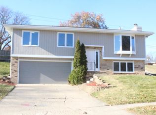3308 71st Cir, Urbandale, IA 50322
