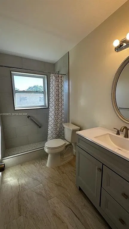 7480 SW 10th St — Photo 2
