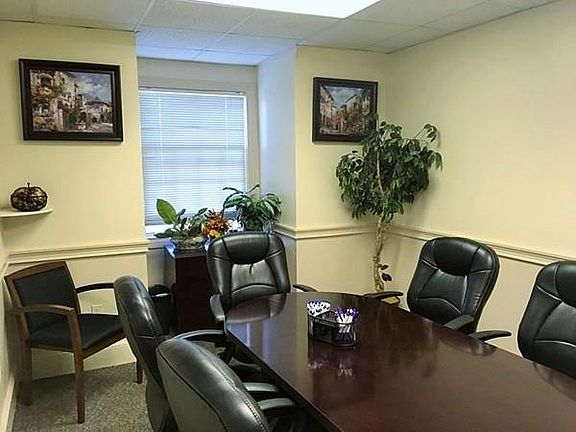 5th image of 7 Essex Green Dr Suite 62