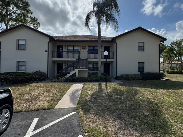 7626 Tahiti Lane #204, Lake Worth, FL 33467