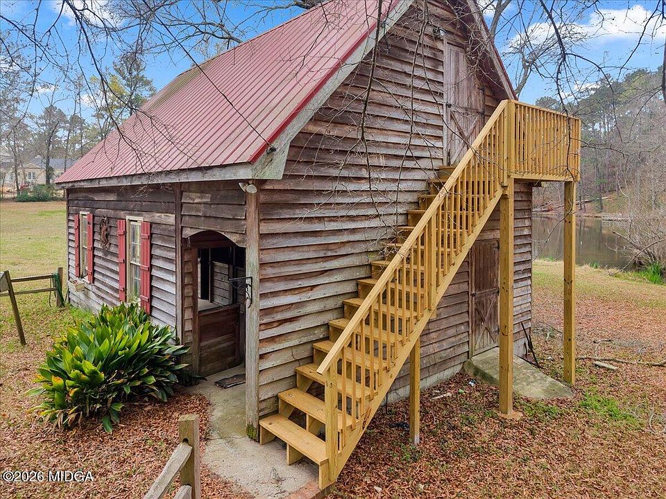 7th image of this home