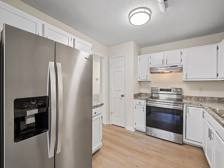 4228 Edith Ln #H — Photo 4