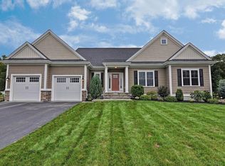 32 Kickemuit Ct, Swansea, MA 02777