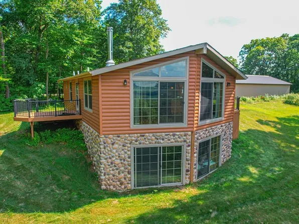W9070 Von Haden Rd, Elroy, WI 53929