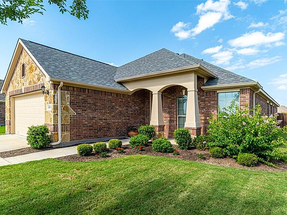 2nd image of 1509 Martin Creek Dr
