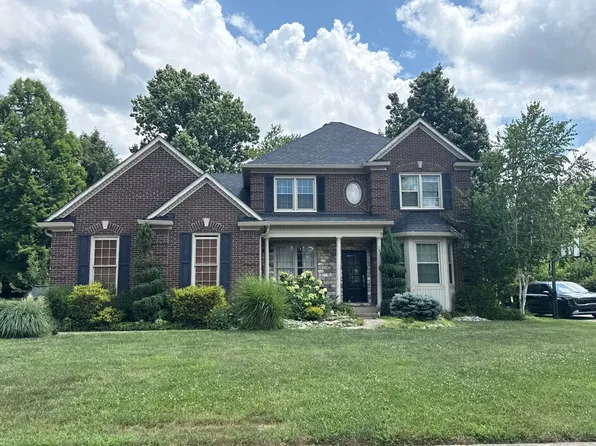 3062 Autumn Hill Trl, New Albany, IN 47150