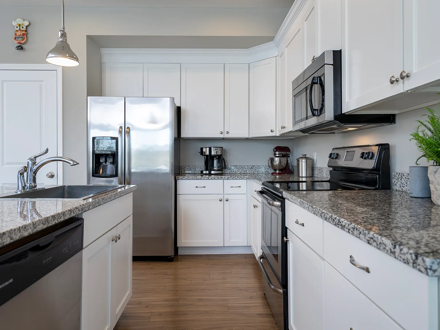3 bed, 2.5 bath, 1750 sqft, $2,175 — Photo 3