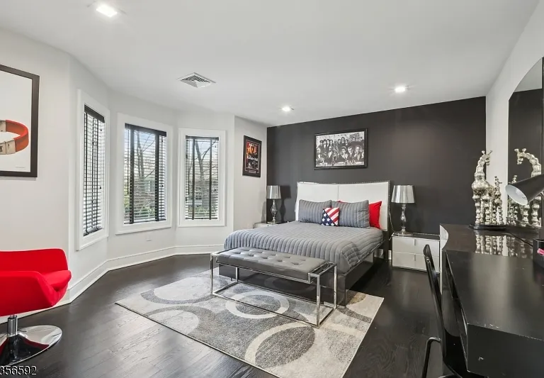 63 Roberts Rd — Photo 18