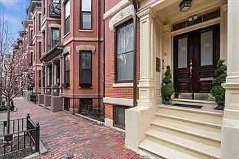 70 Chandler St #B — Photo 11