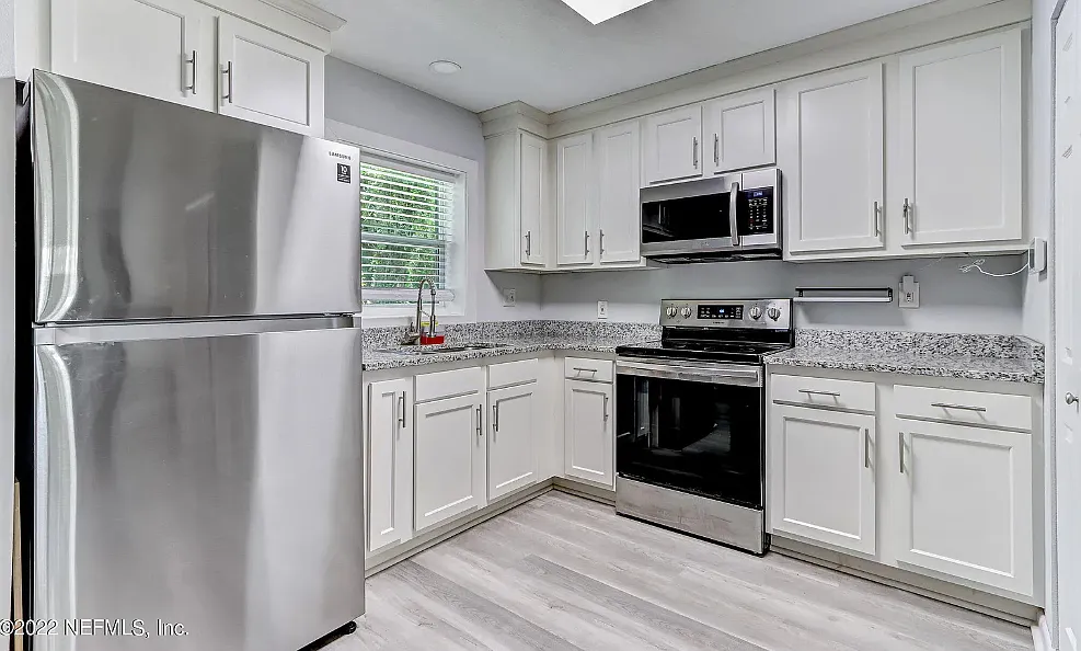 3 bed, 1316 sqft, $1,750 — Photo 3