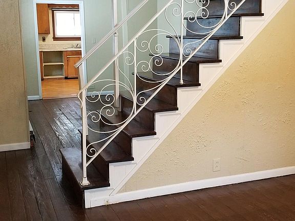Front Entrance/ Dining Room