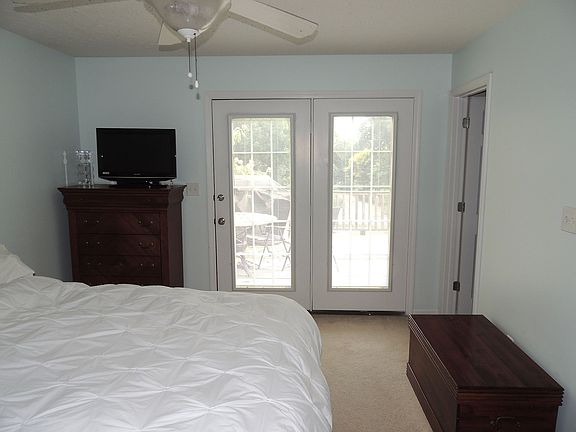 Master Bedroom (downstairs)