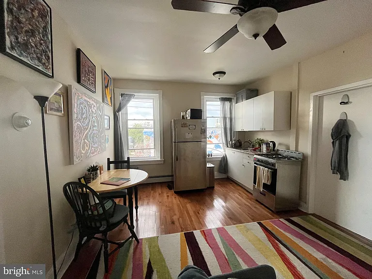 2938 W Oxford St #2R — Photo 8