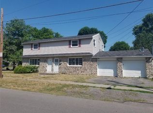 203 Garfield Ave, East Rochester, NY 14445