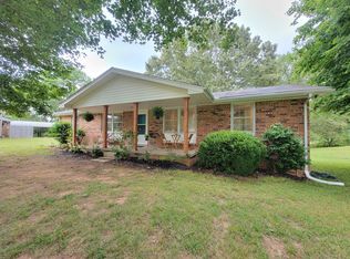 300 Hyndman Rd, Dickson, TN 37055