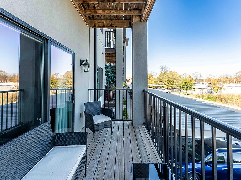 Veranda Vistas — Photo 85