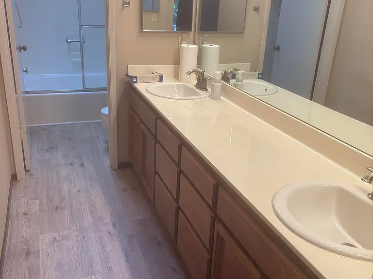 1704 Somerset Pl — Photo 4
