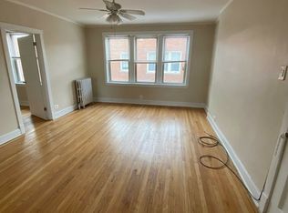 2344 W Touhy Ave APT 2D, Chicago, IL 60645
