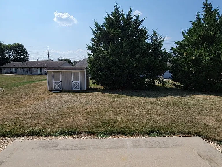 11607-11609 Kimberly Dr — Photo 24