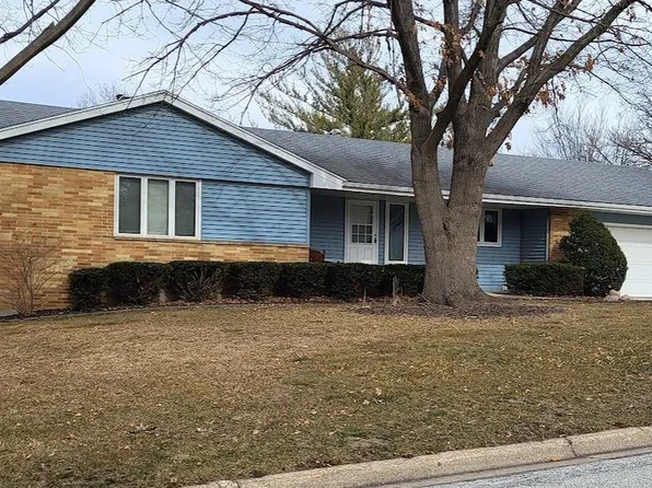 1424 Cedar River Dr, Waverly, IA 50677