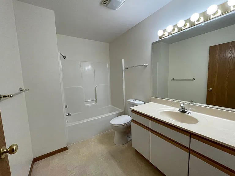 3207 Hidden Pl #5 — Photo 8