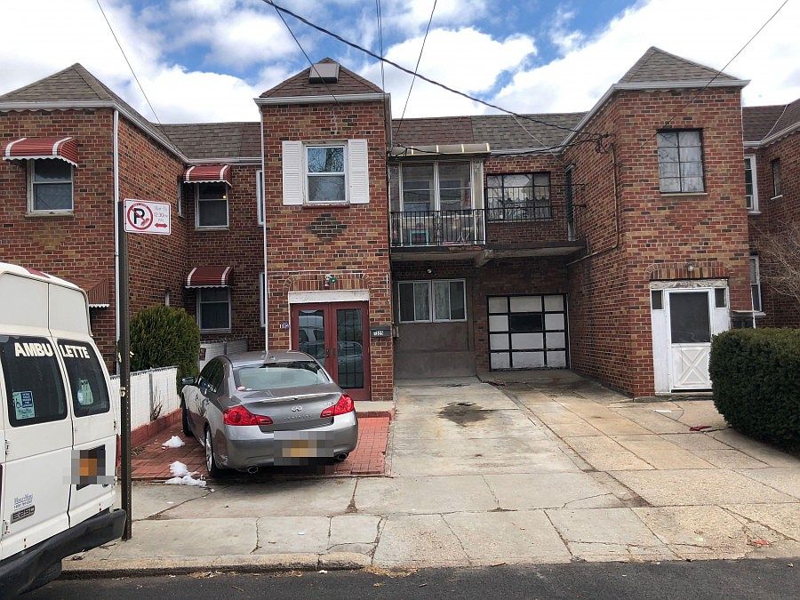 1st image of 1325 E 89th St