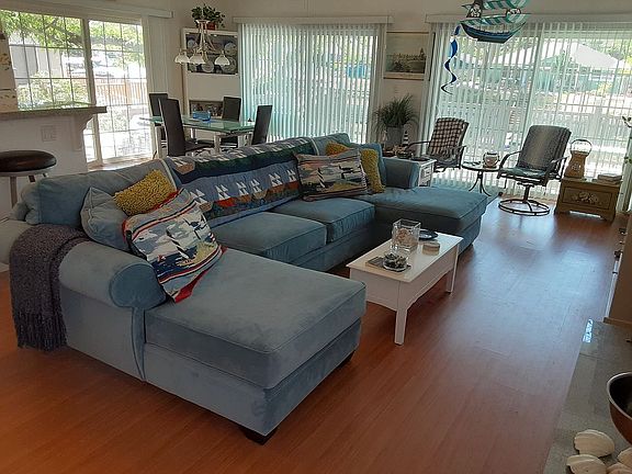 2nd image of 12744 Island Cir