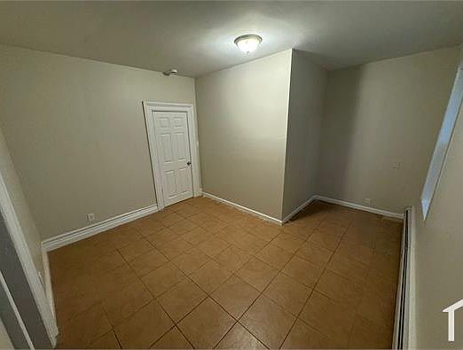 5th image of 316 Mount Prospect Ave #1