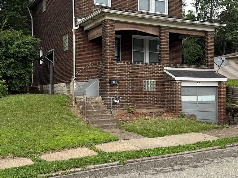 523 Ridge Ave — Photo 3