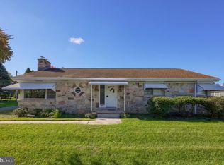 1034 Fishburn Rd, Hershey, PA 17033