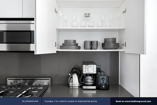 Rented by The Blueground | media 266