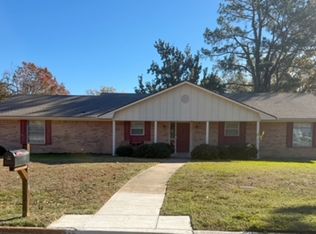 2108 Agnew St, Bonham, TX 75418