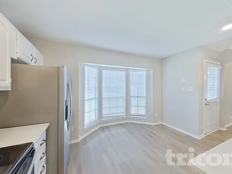 3316 Forest Creek Dr — Photo 6