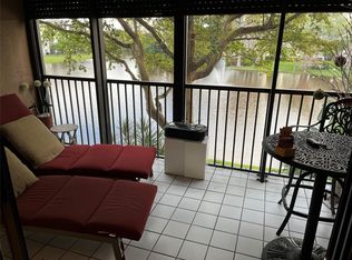 2240 N Cypress Bend Dr APT 302, Pompano Beach, FL 33069