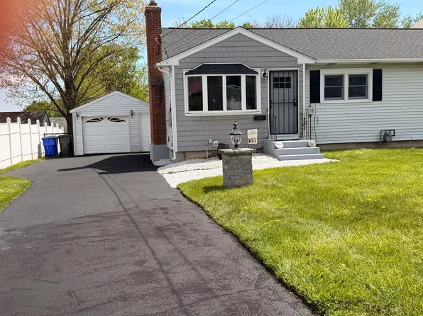 192 Wolcott Hill Rd, Wethersfield, CT 06109