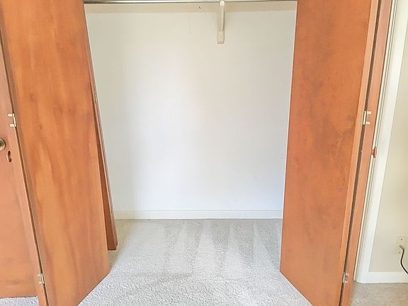 4th image of 106 Simpson St #1B