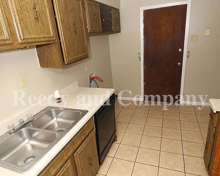 3385 Barbwood Dr — Photo 9