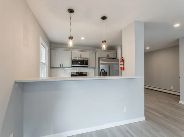 260 Randolph Avenue image 7 of 33